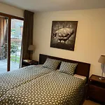 דירה Walensee Apartment, & Alpine Dream אונטרטרזן