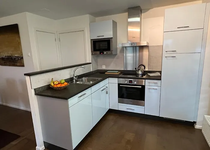 Walensee Lakeside With Cable Car To Flumserberg Unterterzen