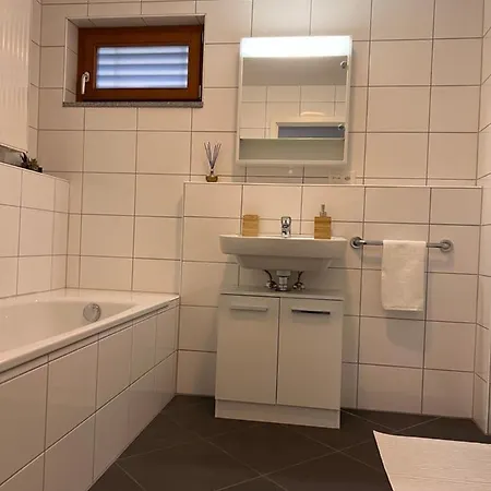 דירה Walensee Apartment, & Alpine Dream אונטרטרזן